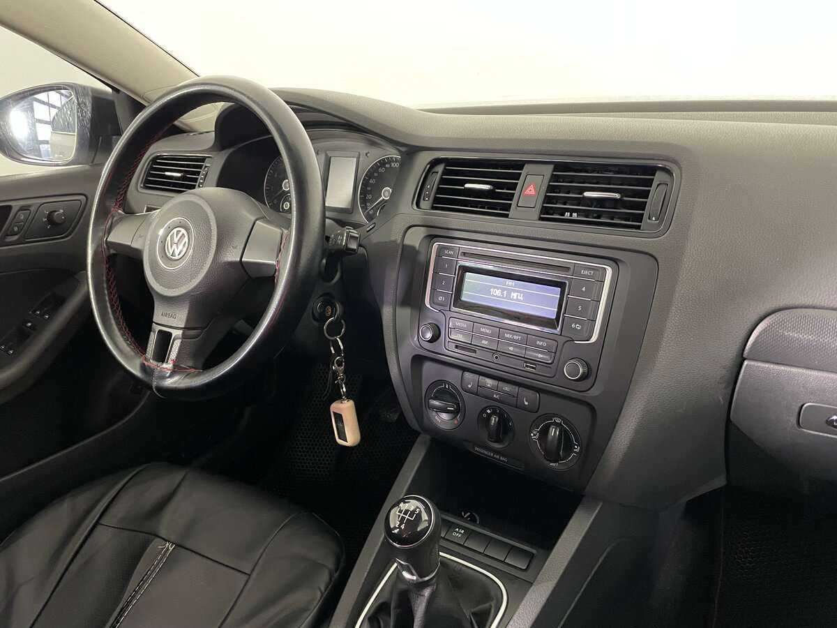 Volkswagen Jetta б/у, 2014, Механическая. Фото: #10