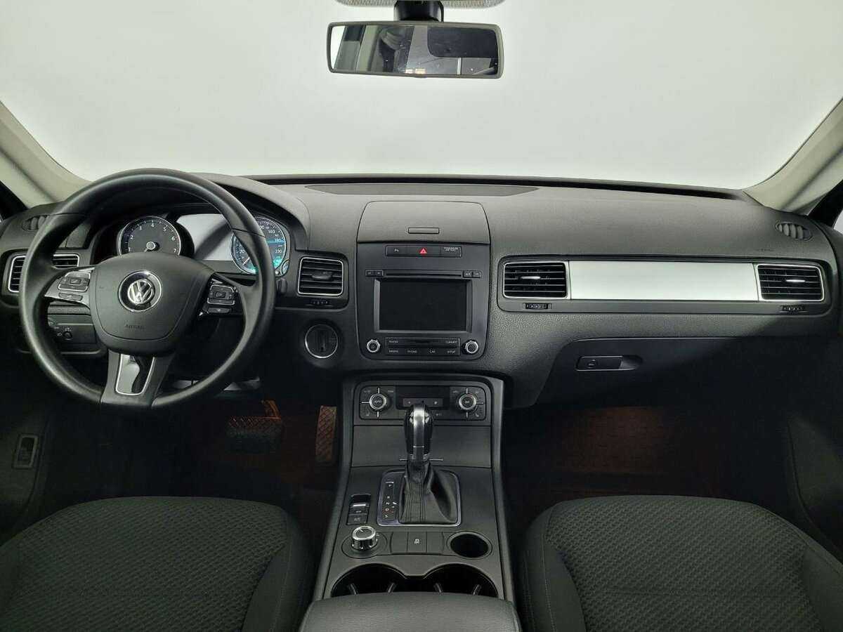 Volkswagen Touareg б/у, 2012, Автоматическая. Фото: #6