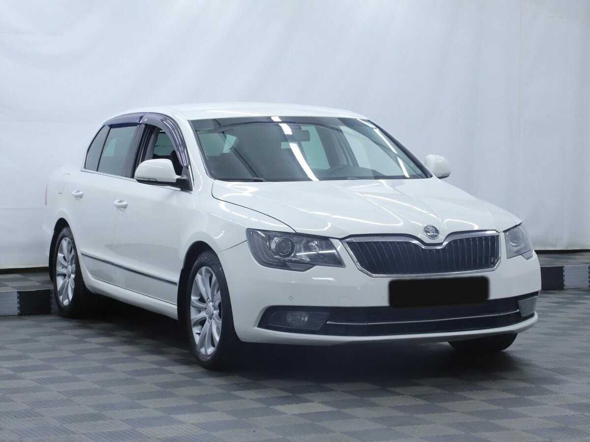 Skoda Superb б/у, 2013, Автоматическая. Фото: #2