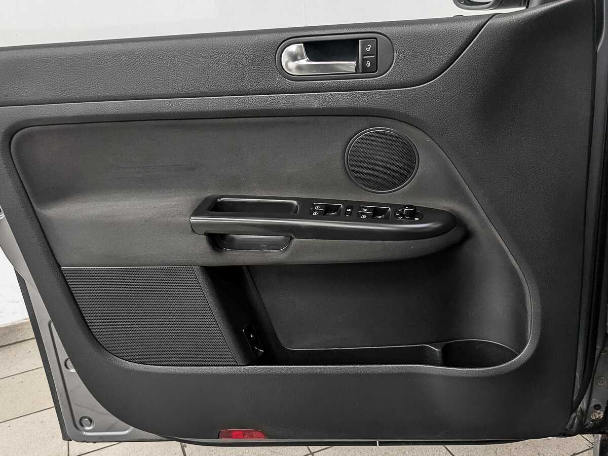 Volkswagen Golf Plus б/у, 2012, Механическая. Фото: #18