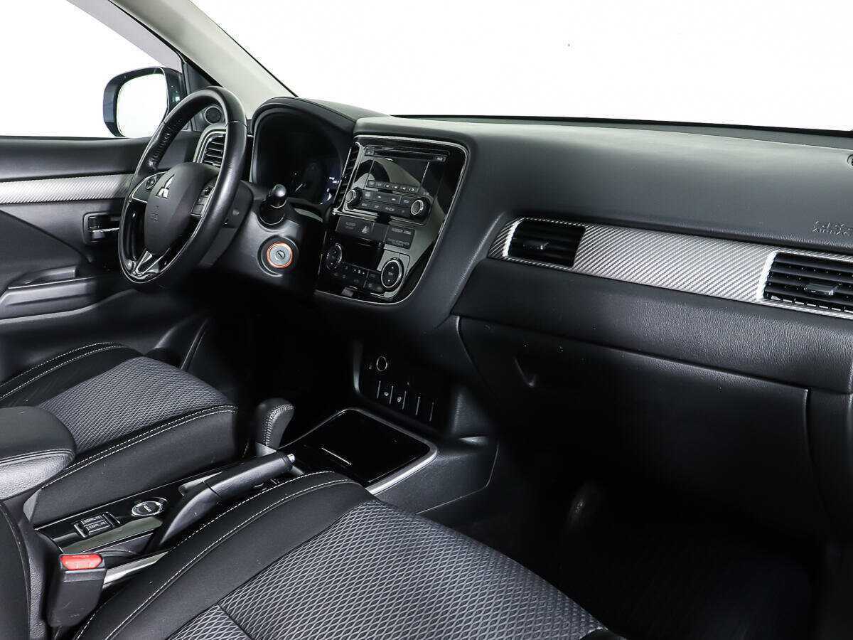 Mitsubishi Outlander б/у, 2018, Вариатор. Фото: #8