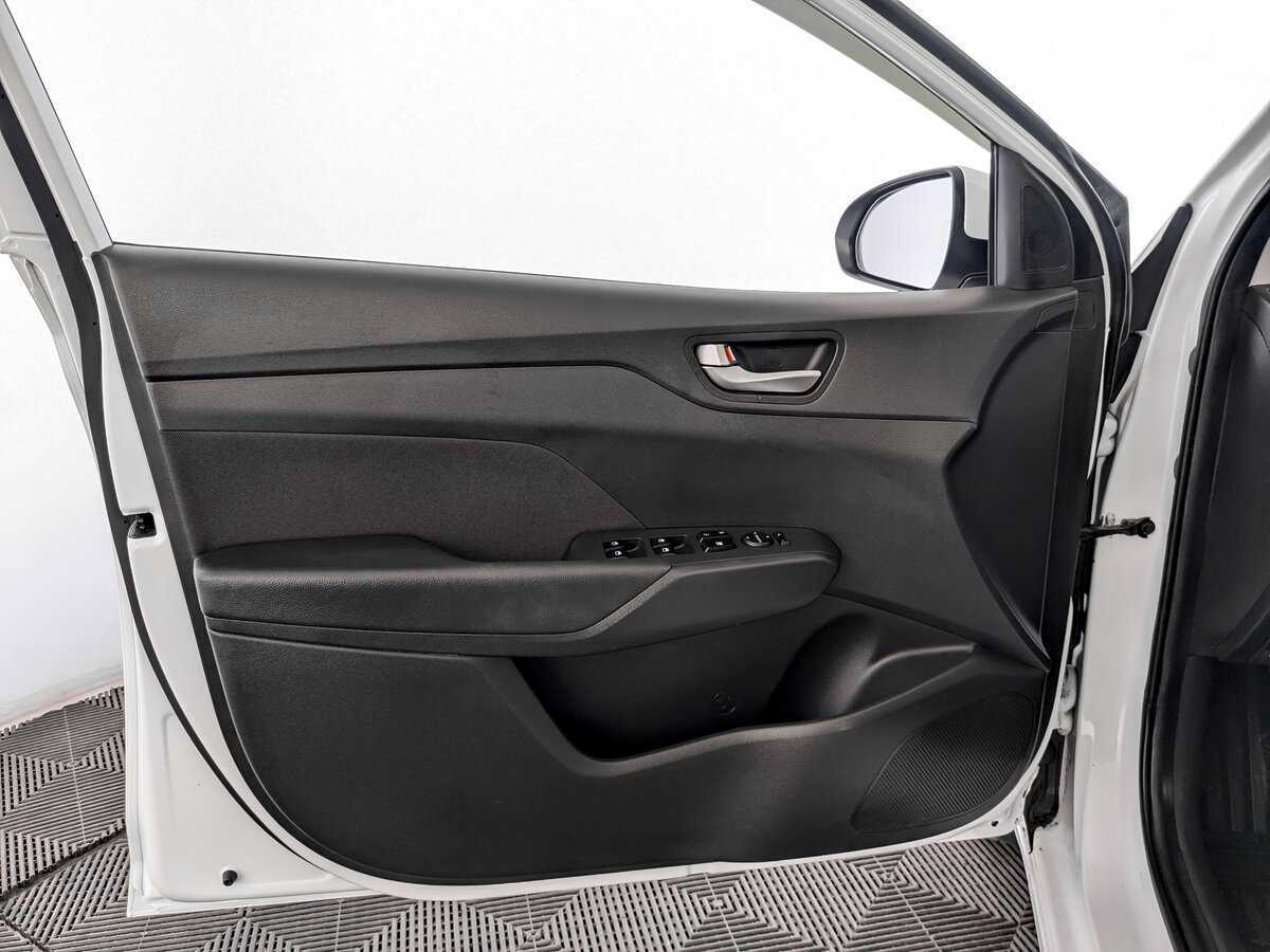 Hyundai Solaris б/у, 2018, Автоматическая. Фото: #17