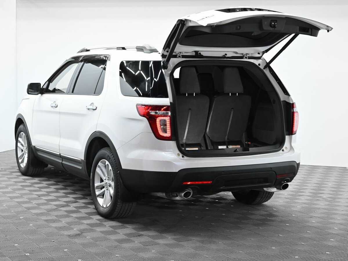 Ford Explorer б/у, 2012, Автоматическая. Фото: #4