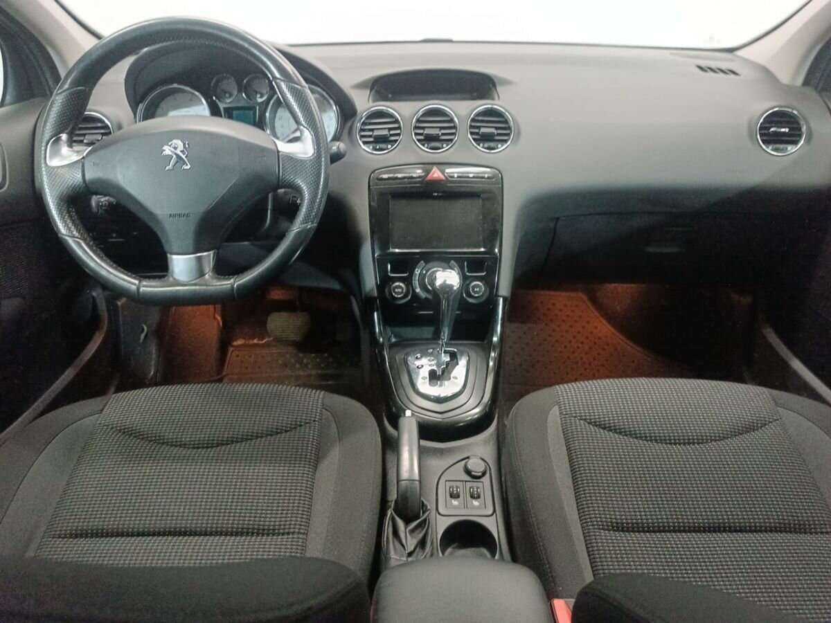 Peugeot 408 б/у, 2018, Автоматическая. Фото: #8