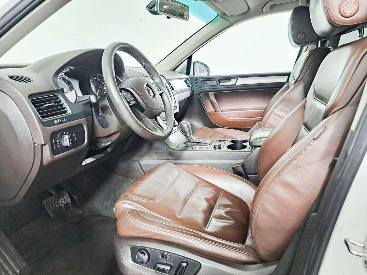 Volkswagen Touareg б/у, 2012, Автоматическая. Фото: #11