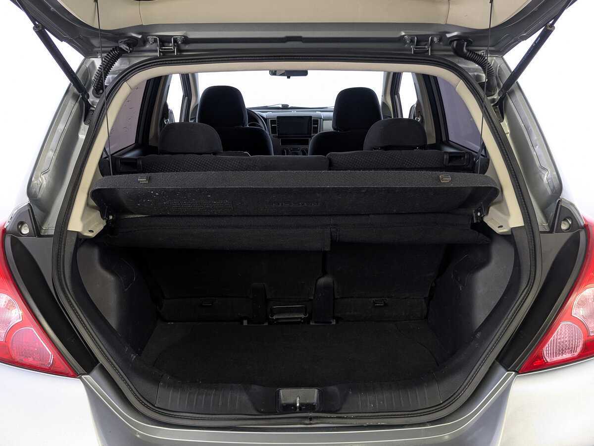 Nissan Tiida б/у, 2013, Автоматическая. Фото: #9