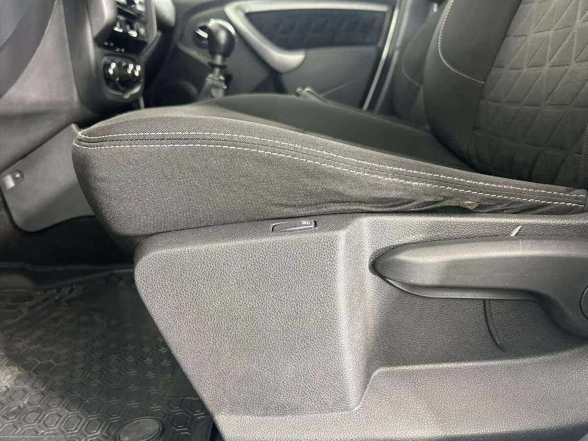 Renault Duster б/у, 2017, Механическая. Фото: #9