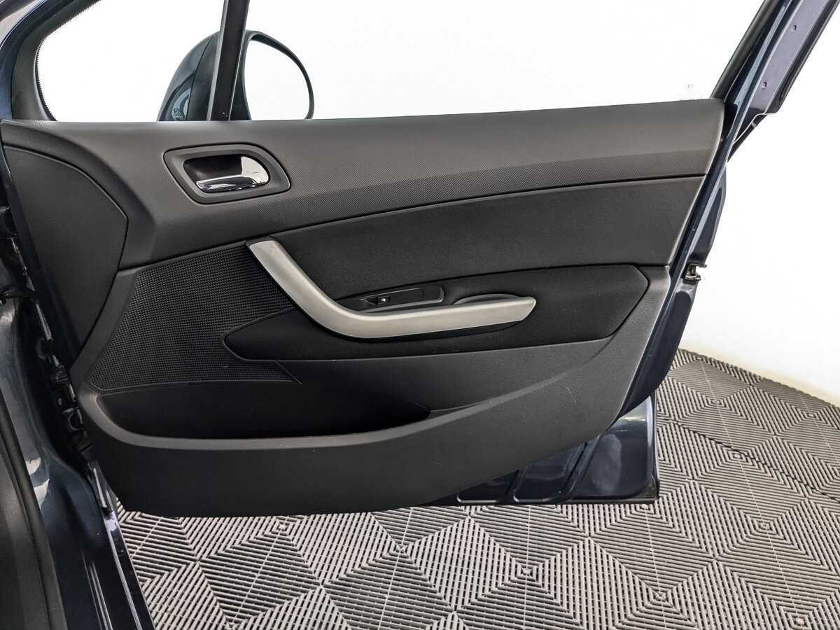 Peugeot 408 б/у, 2020, Механическая. Фото: #20