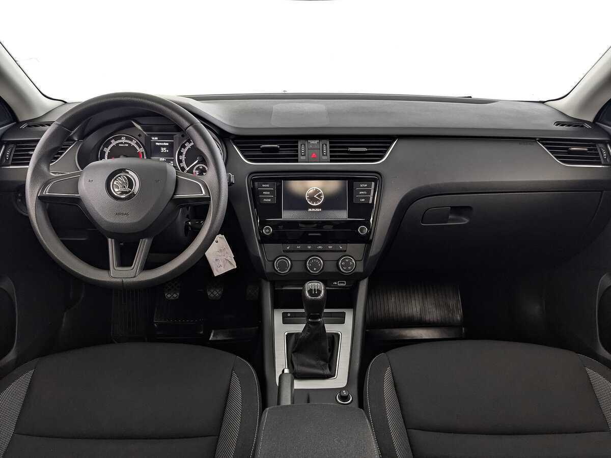 Skoda Octavia б/у, 2019, Механическая. Фото: #13
