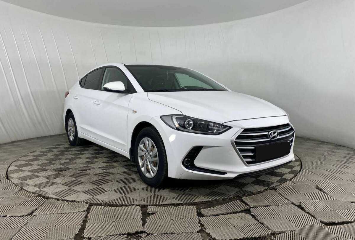 Hyundai Elantra б/у, 2017, Механическая. Фото: #2