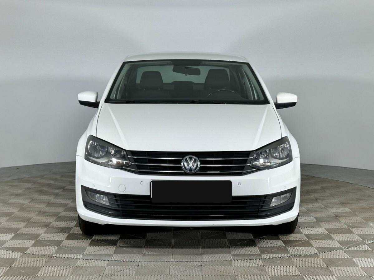 Volkswagen Polo б/у, 2016, Автоматическая. Фото: #2
