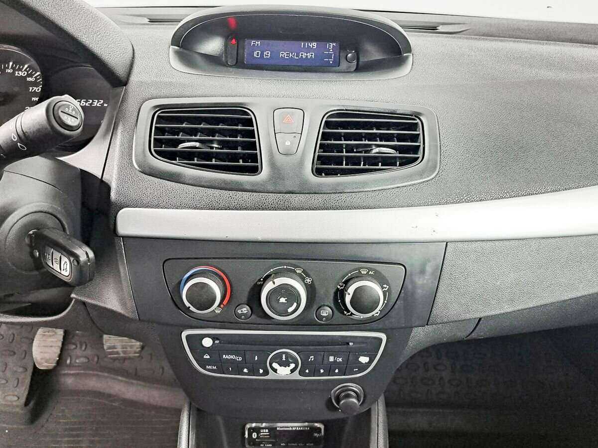 Renault Fluence б/у, 2012, Механическая. Фото: #12