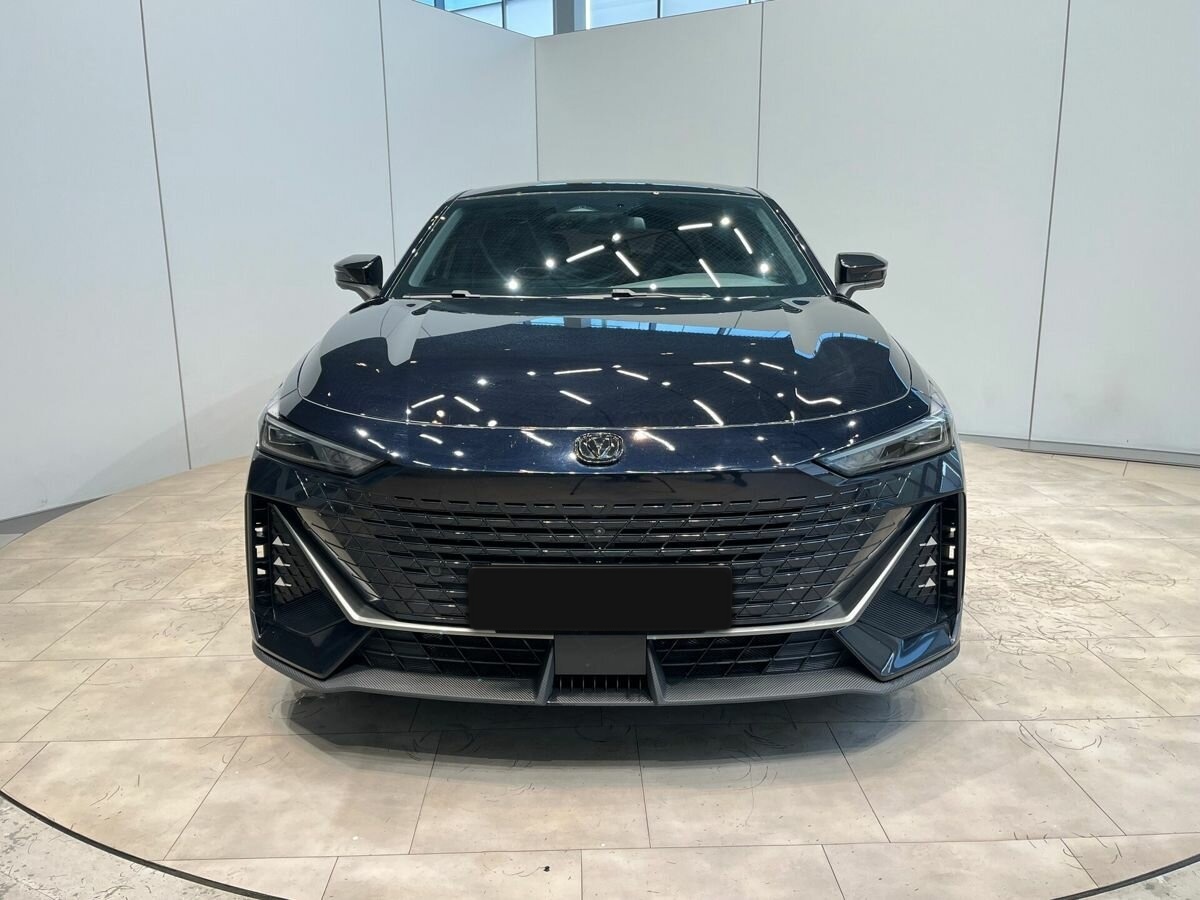 Changan UNI-V б/у, 2024, Роботизированная. Посмотреть фото