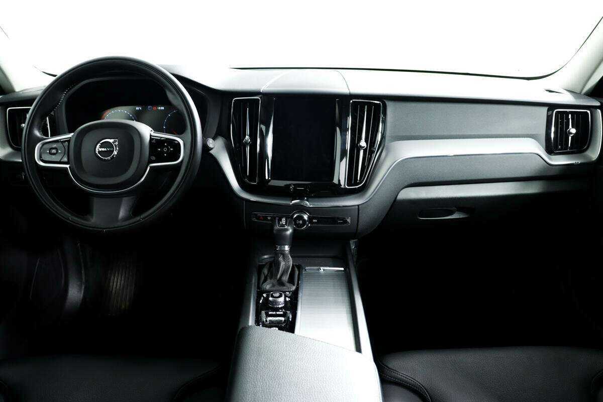 Volvo XC60 б/у, 2018, Автоматическая. Фото: #10