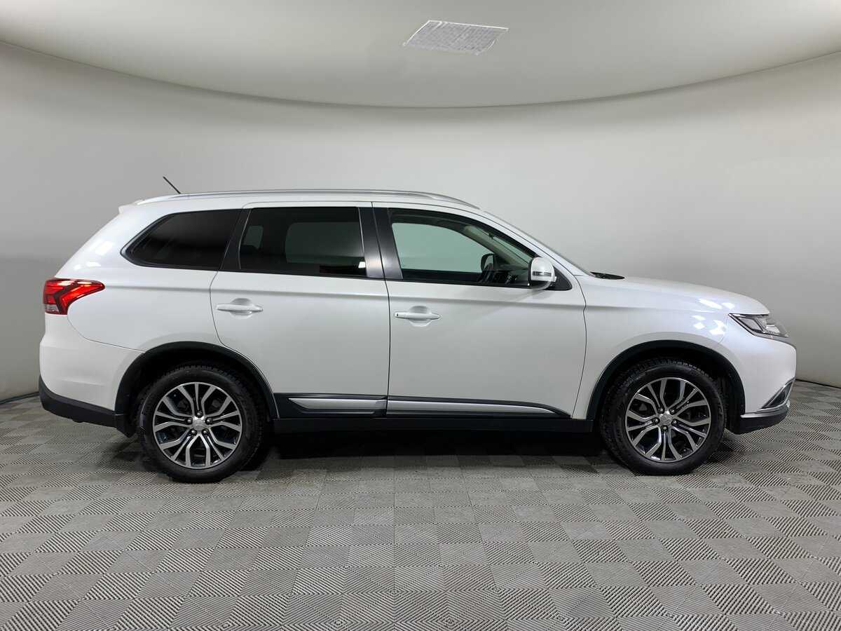 Mitsubishi Outlander б/у, 2016, Вариатор. Фото: #3