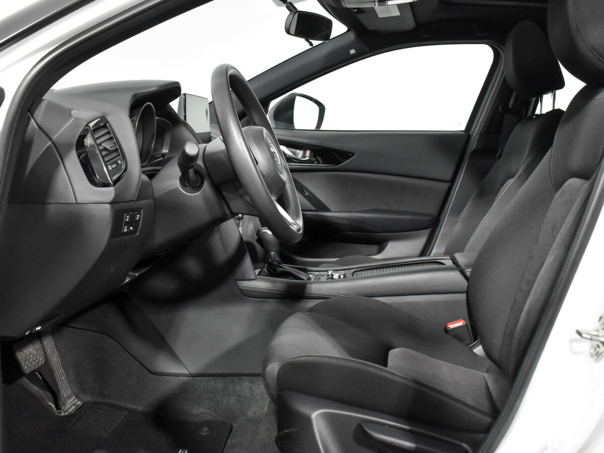 Mazda CX-4 б/у, 2022, Автоматическая. Фото: #9