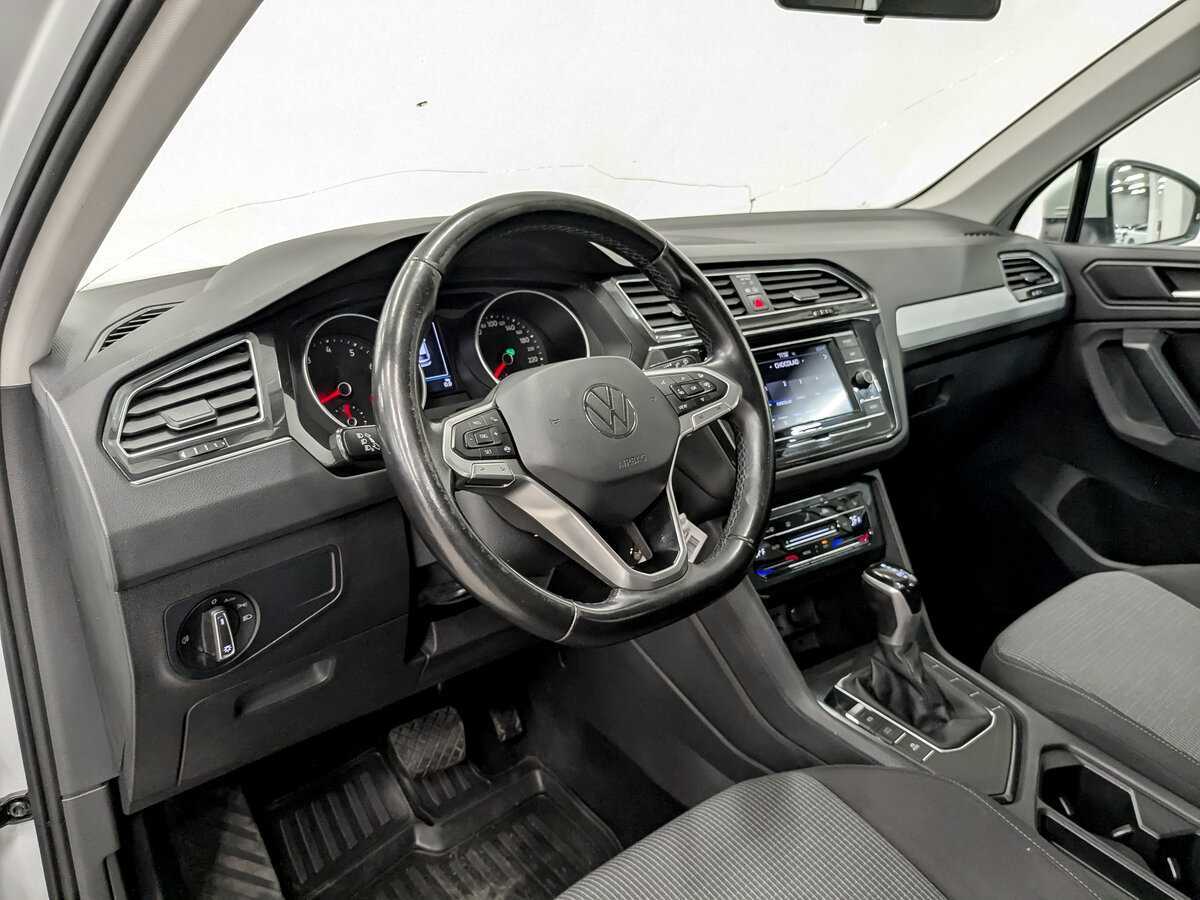 Volkswagen Tiguan б/у, 2021, Роботизированная. Фото: #14