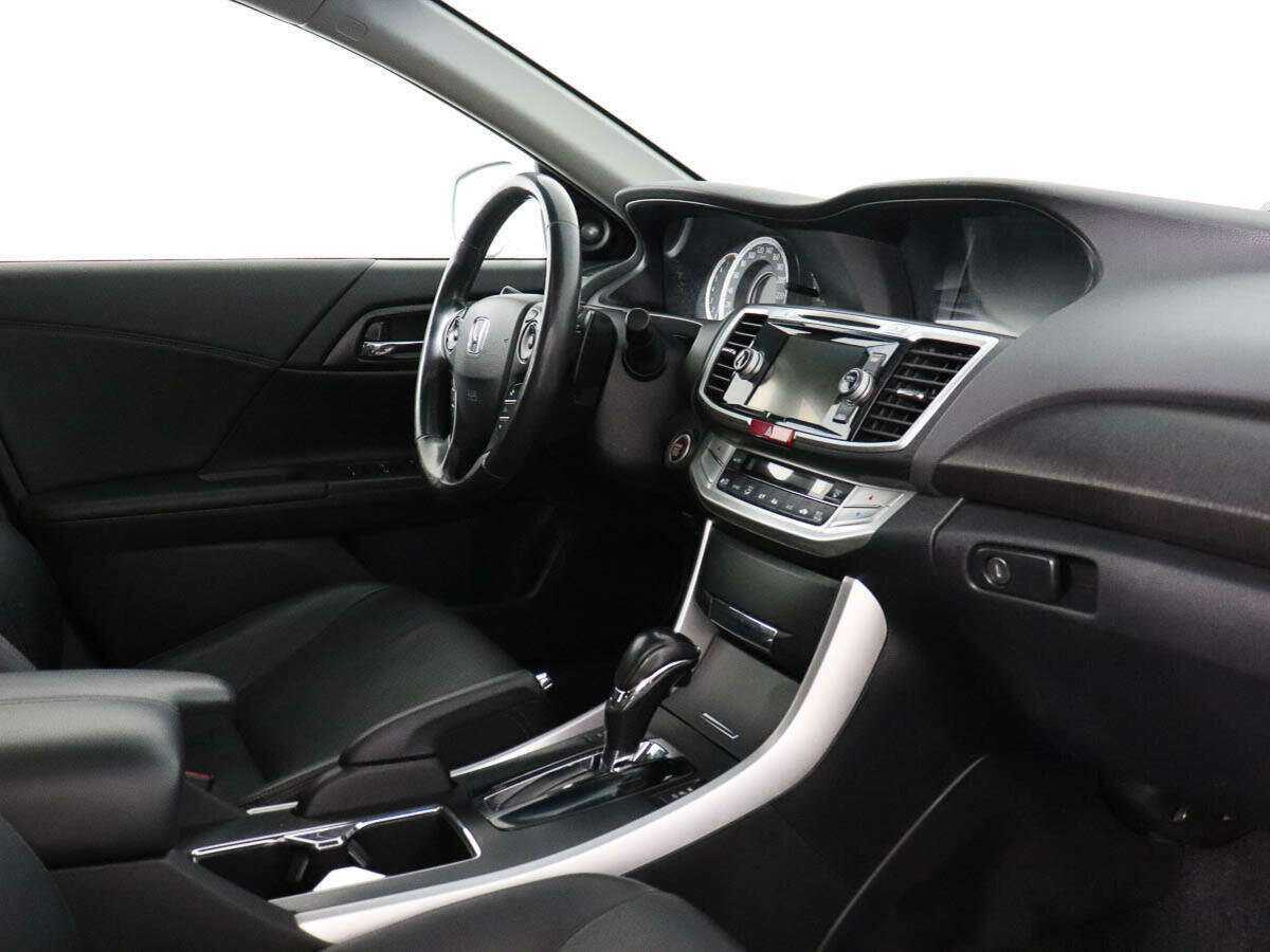Honda Accord б/у, 2013, Автоматическая. Фото: #6
