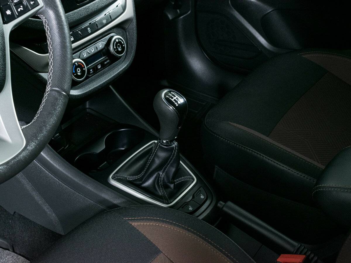 Lada (ВАЗ) Vesta б/у, 2020, Механическая. Фото: #11