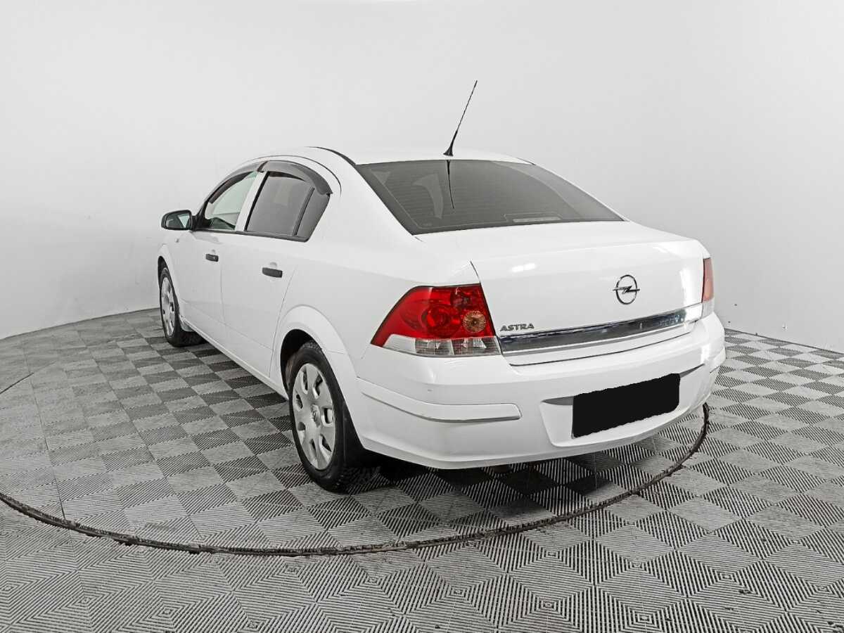 Opel Astra б/у, 2013, Механическая. Фото: #6