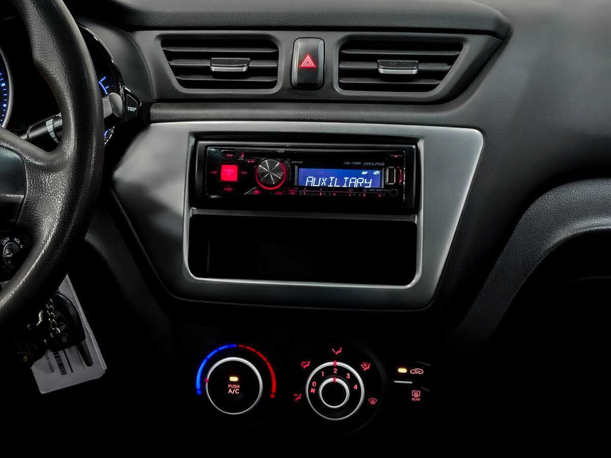 Kia Rio б/у, 2013, Автоматическая. Фото: #14