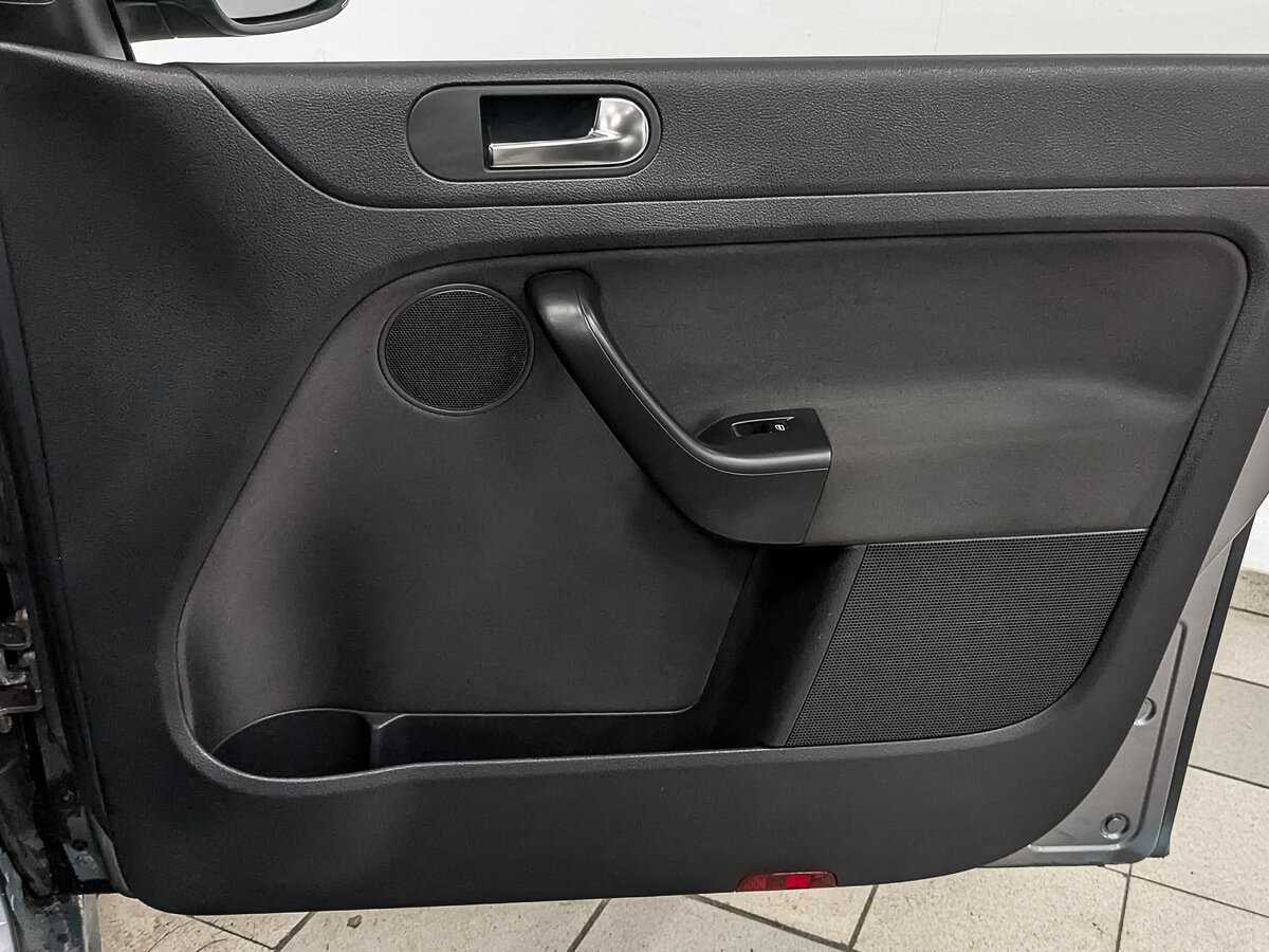 Volkswagen Golf Plus б/у, 2012, Механическая. Фото: #23