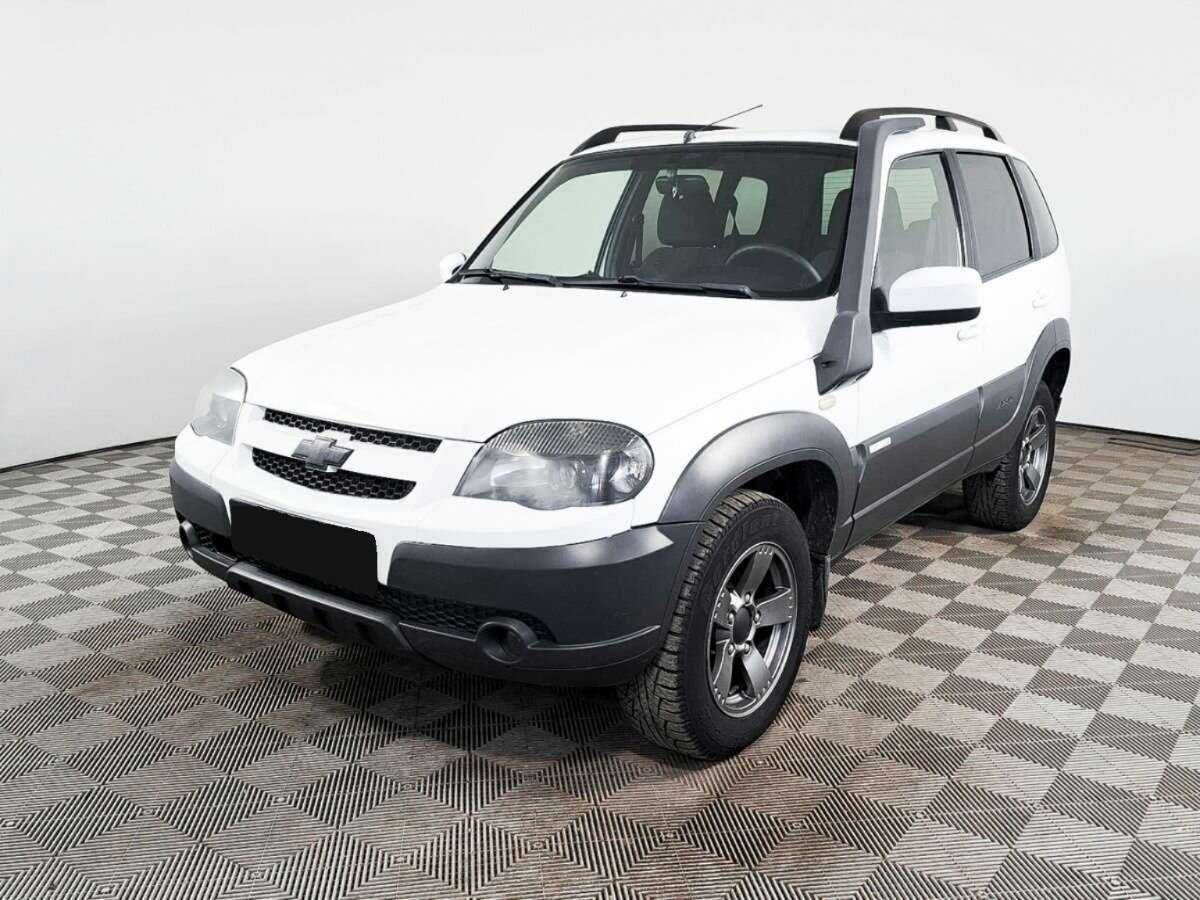 Chevrolet Niva б/у, 2017, Механическая. Фото: #0