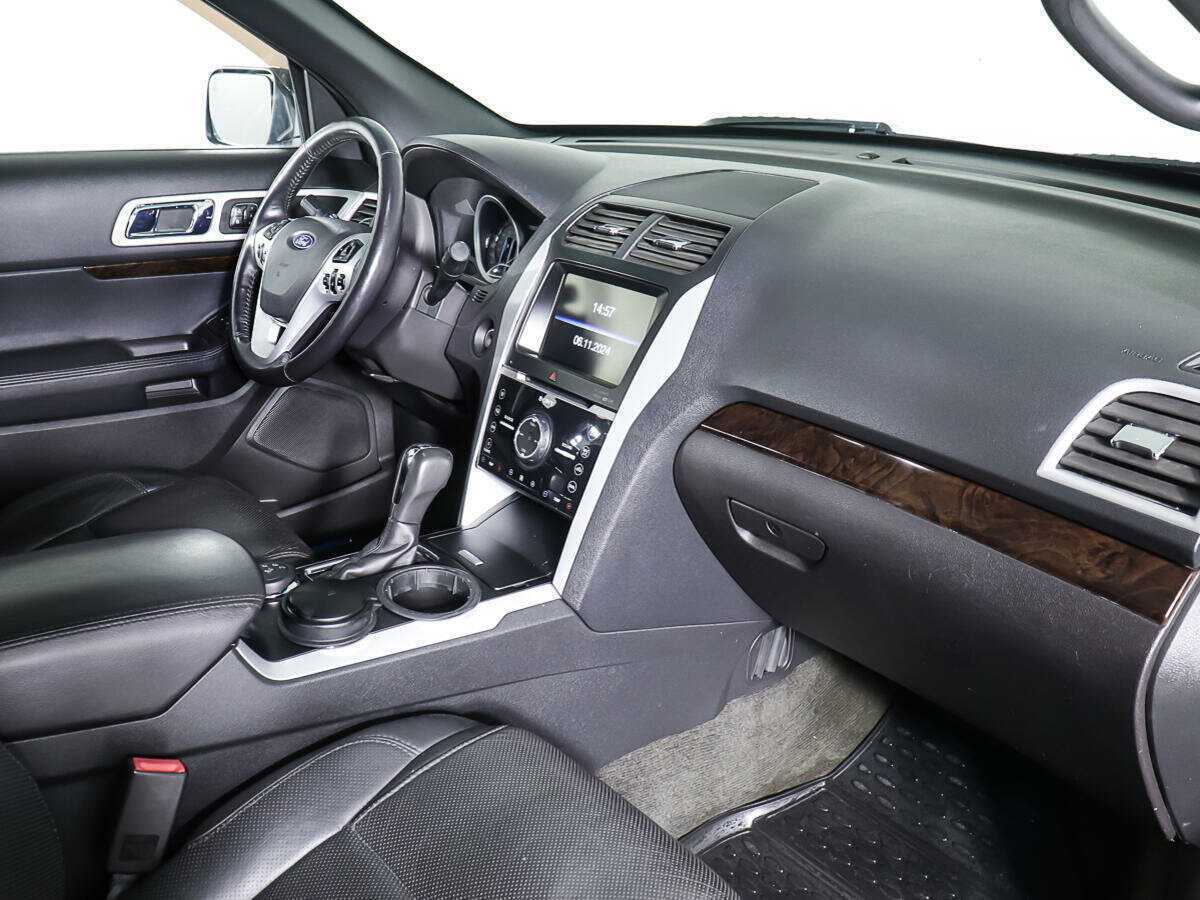 Ford Explorer б/у, 2013, Автоматическая. Фото: #10