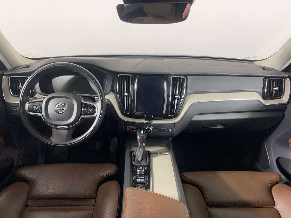 Volvo XC60 б/у, 2019, Автоматическая. Фото: #9