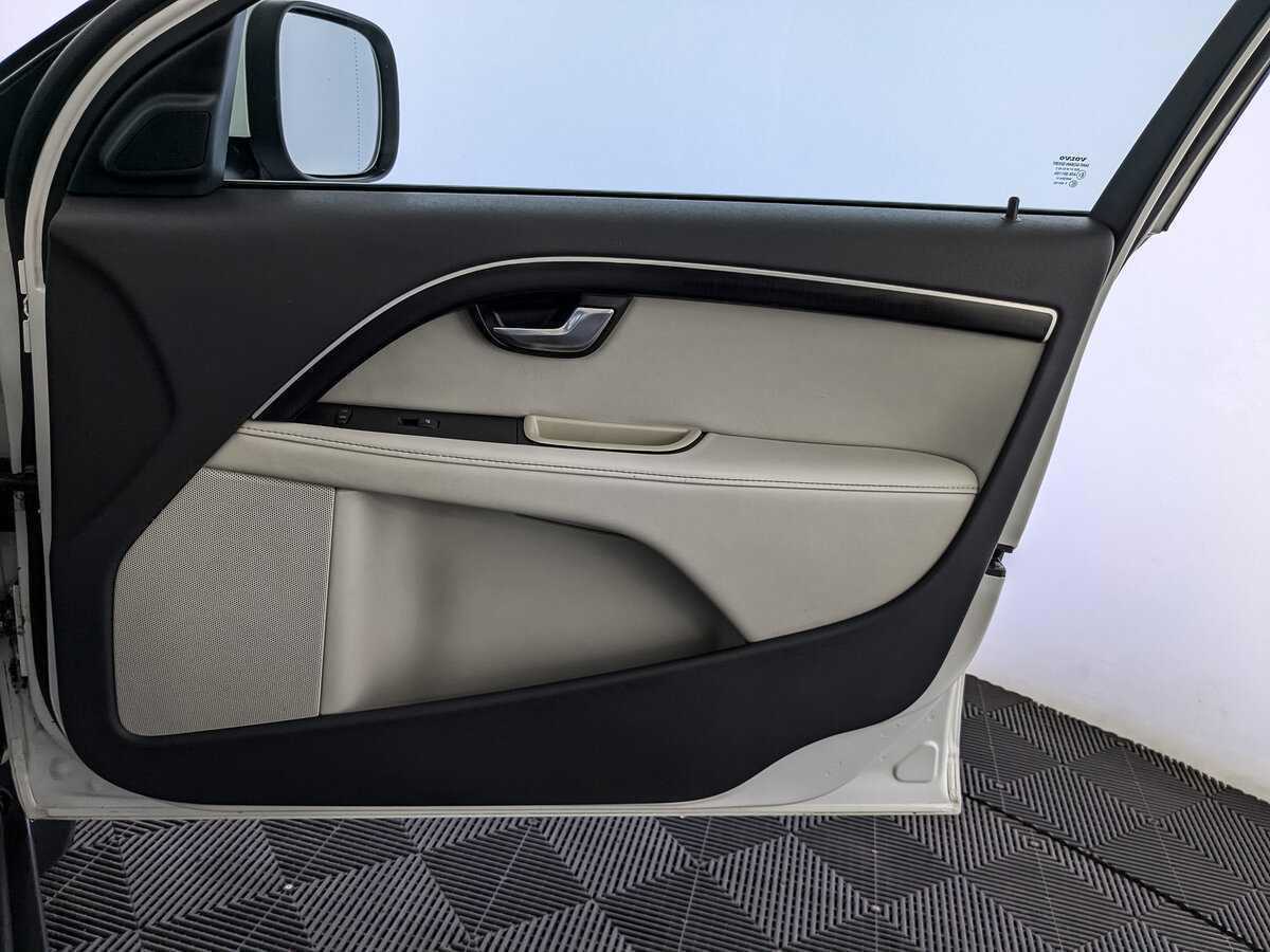 Volvo XC70 б/у, 2012, Автоматическая. Фото: #20