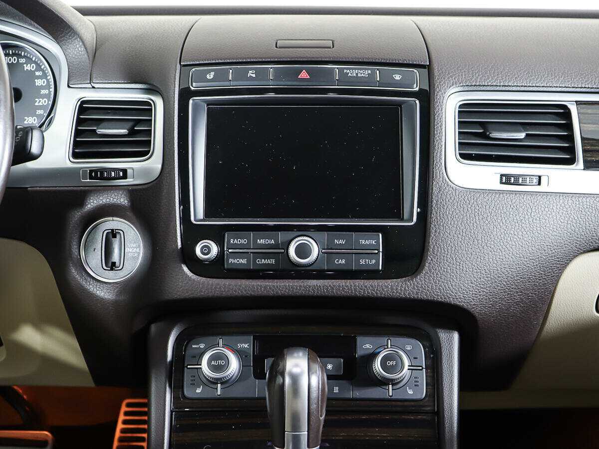 Volkswagen Touareg б/у, 2014, Автоматическая. Фото: #11