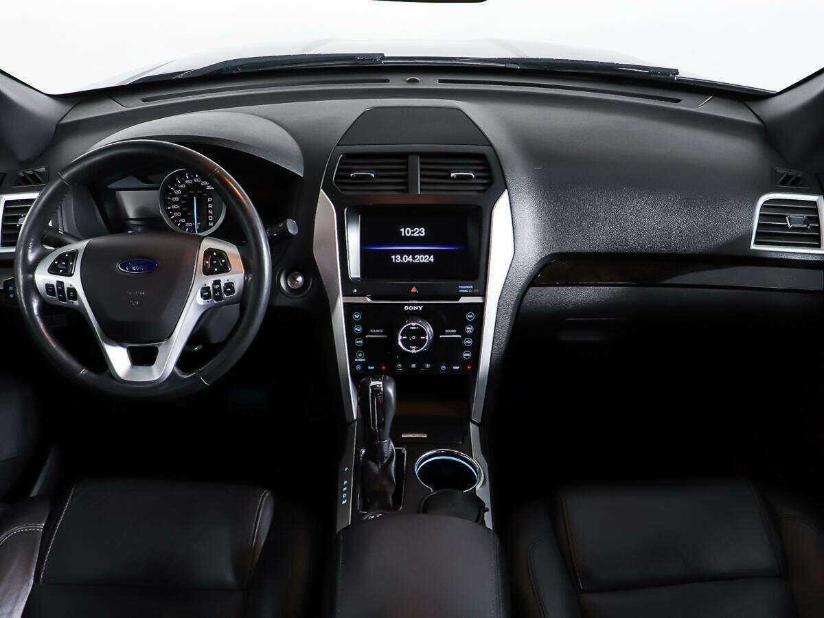 Ford Explorer б/у, 2014, Автоматическая. Фото: #10