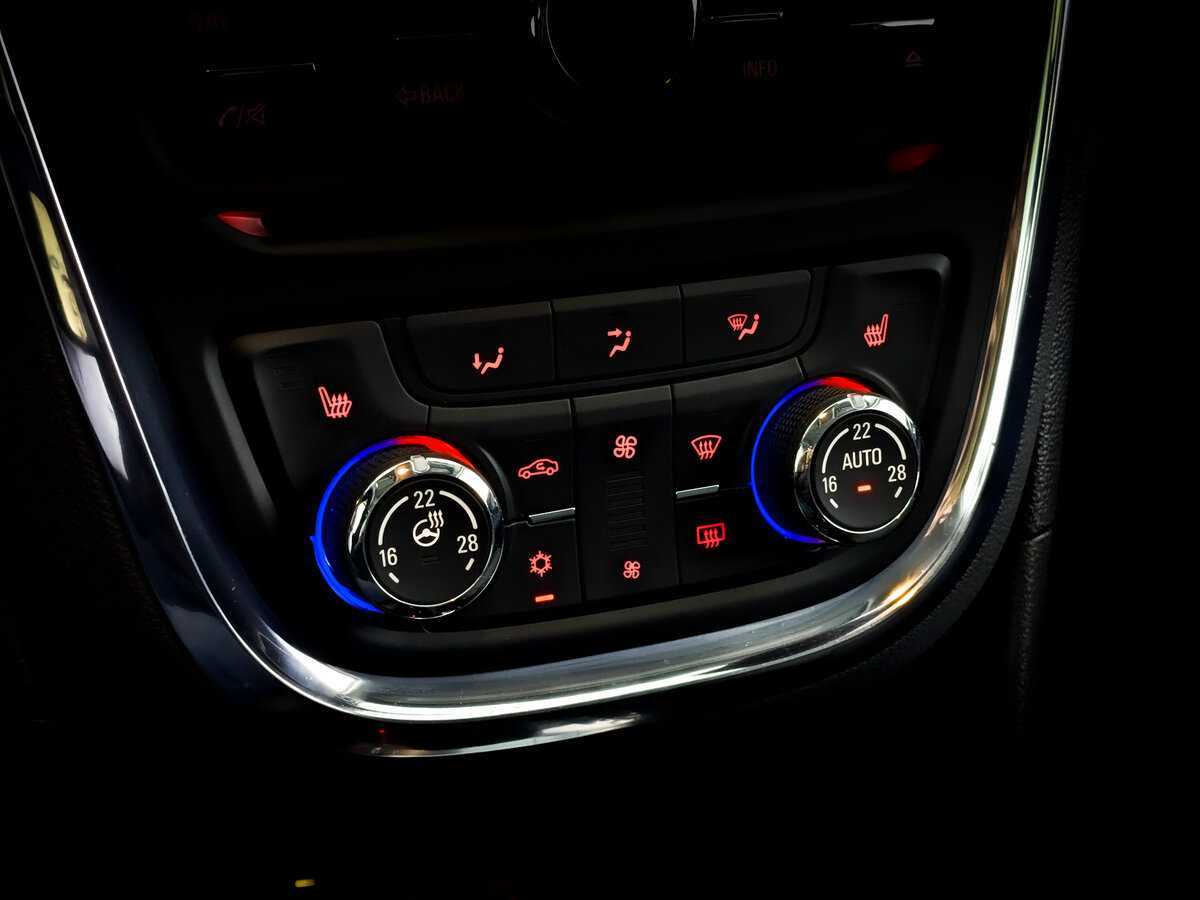 Opel Mokka б/у, 2013, Автоматическая. Фото: #24