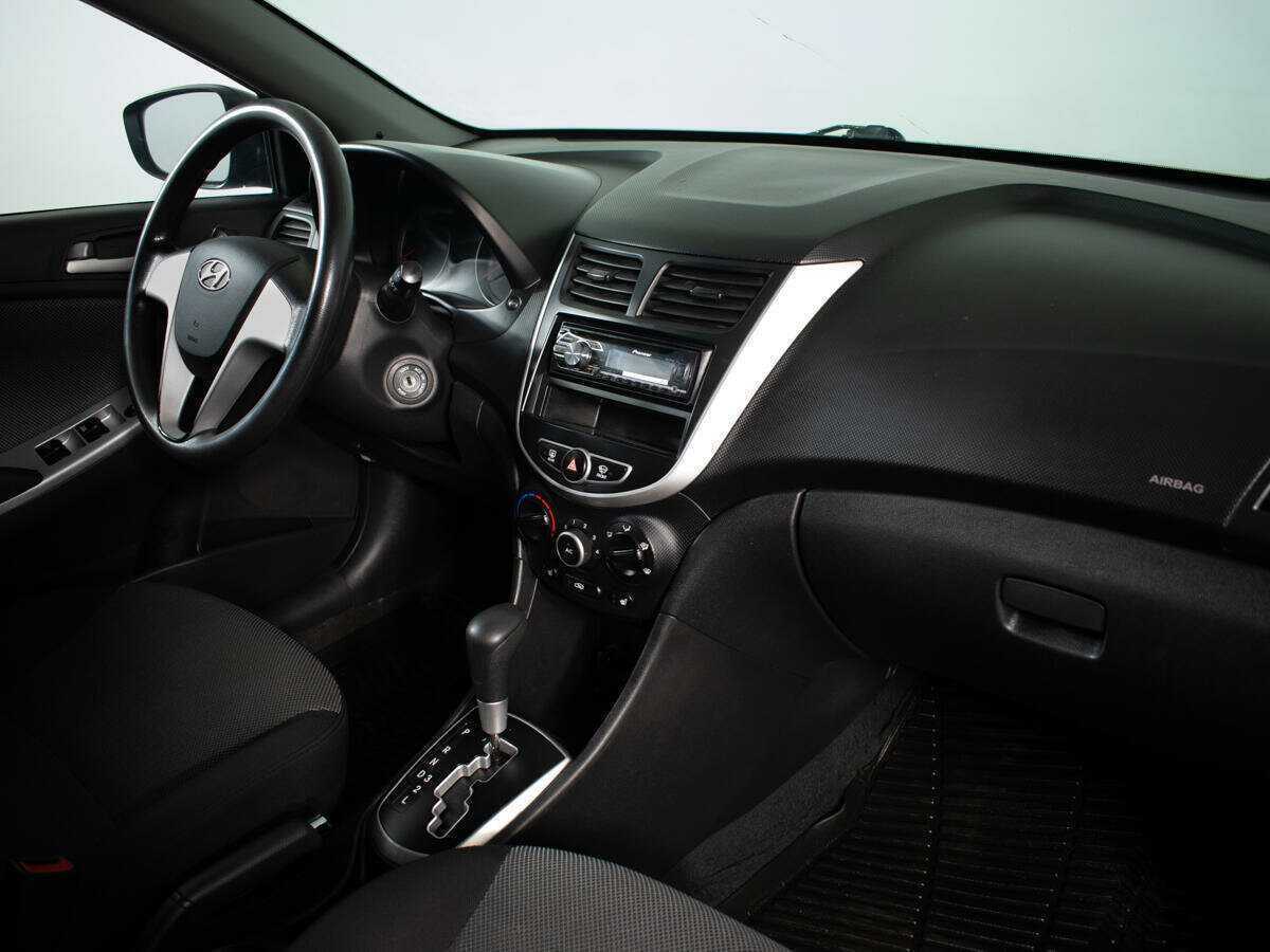 Hyundai Solaris б/у, 2013, Автоматическая. Фото: #8