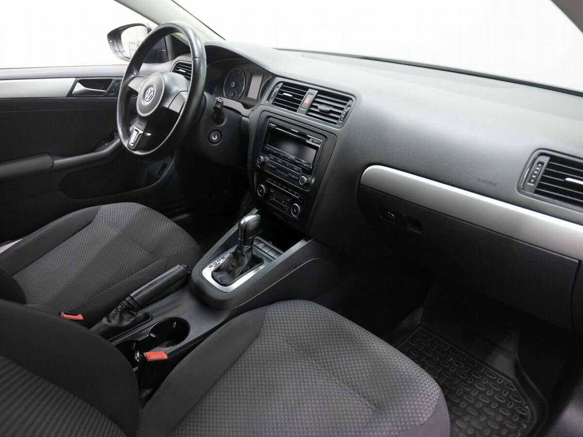 Volkswagen Jetta б/у, 2012, Автоматическая. Фото: #9