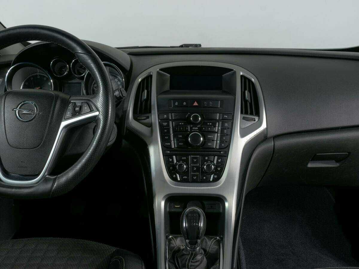 Opel Astra б/у, 2012, Механическая. Фото: #9