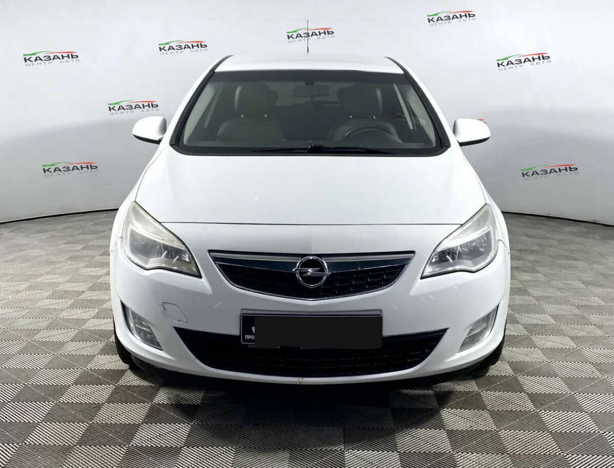 Опель Астра б/у, 2012, Механическая. Фото: #1