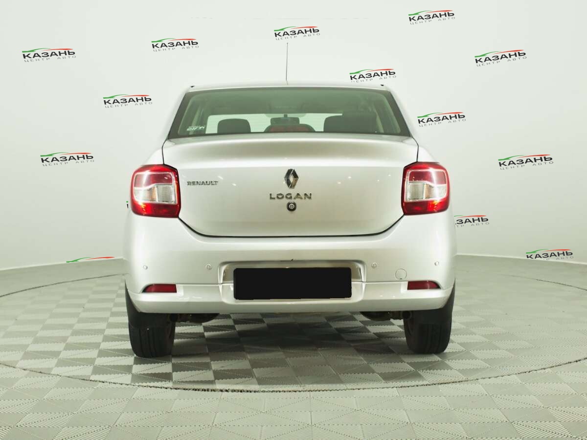 Рено Логан б/у, 2015, Автоматическая. Фото: #4