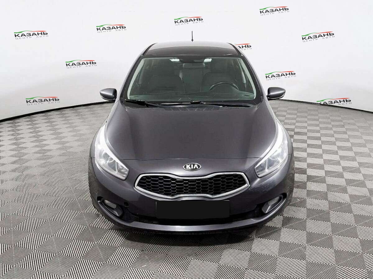 Киа Сид б/у, 2013, Механическая. Фото: #1