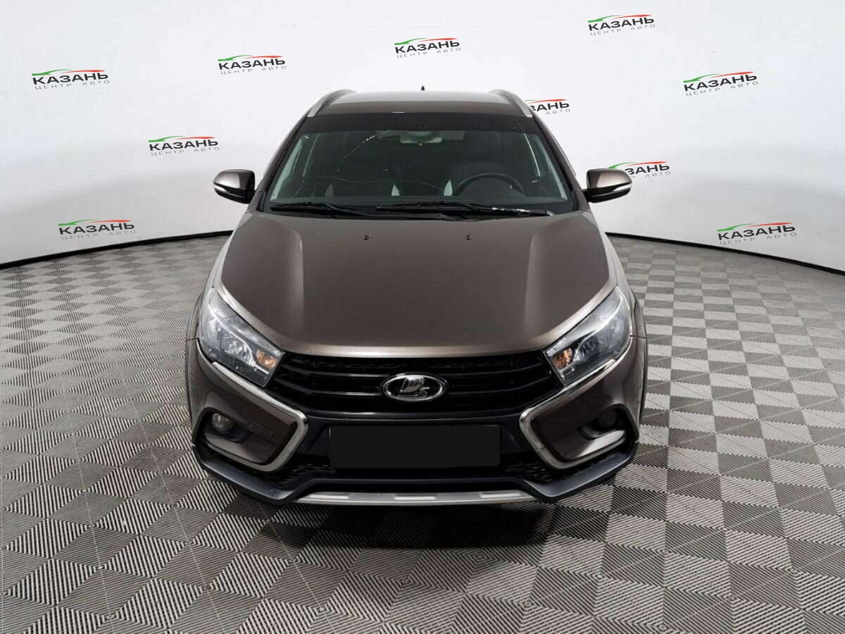 Лада (ВАЗ) Веста б/у, 2017, Механическая. Фото: #1