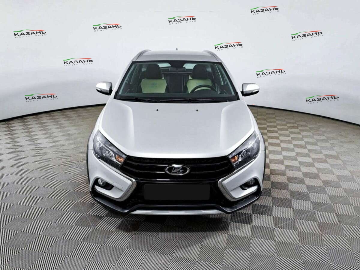 Лада (ВАЗ) Веста б/у, 2020, Механическая. Фото: #1