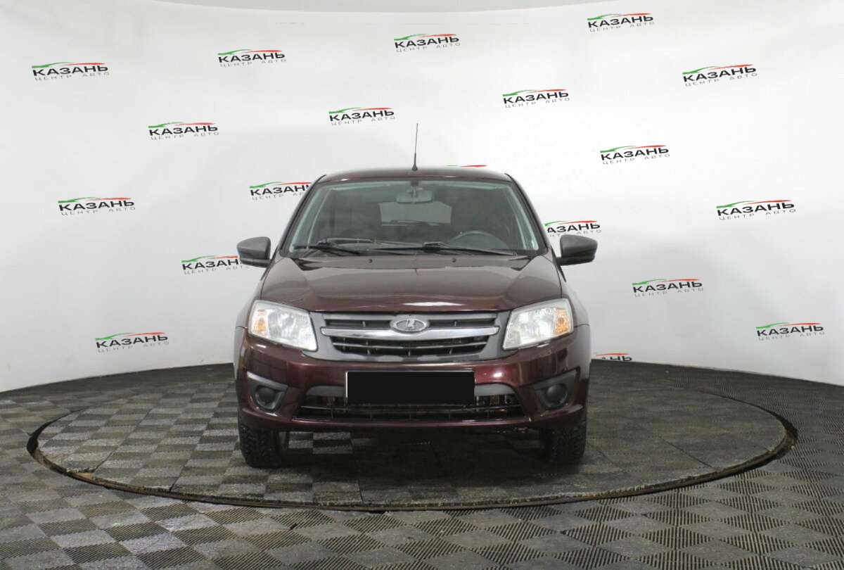 Лада (ВАЗ) Гранта б/у, 2015, Механическая. Фото: #1