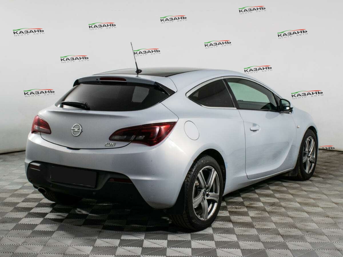 Опель Астра б/у, 2012, Автоматическая. Фото: #4