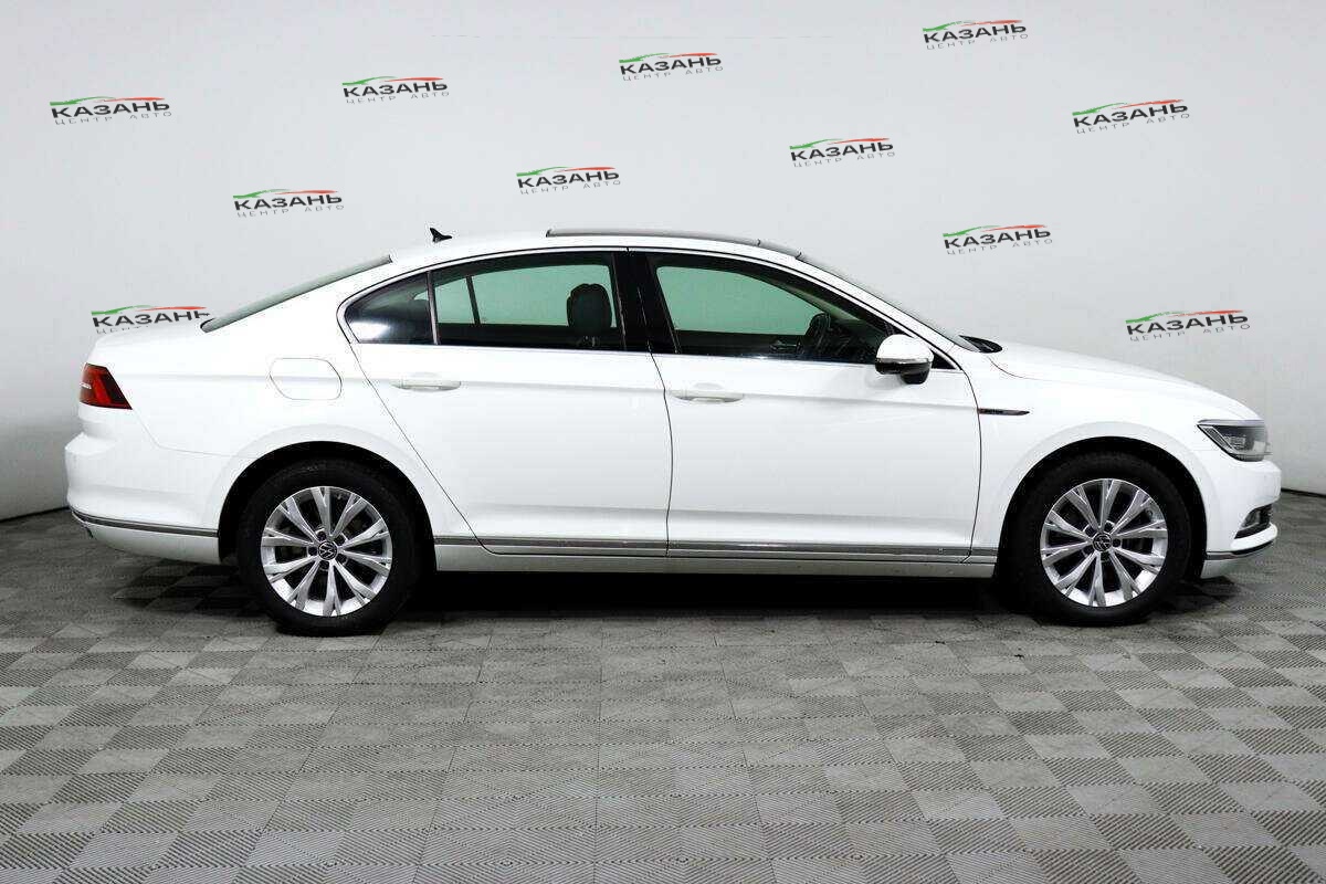 Volkswagen Passat б/у, 2018, Роботизированная. Фото: #2