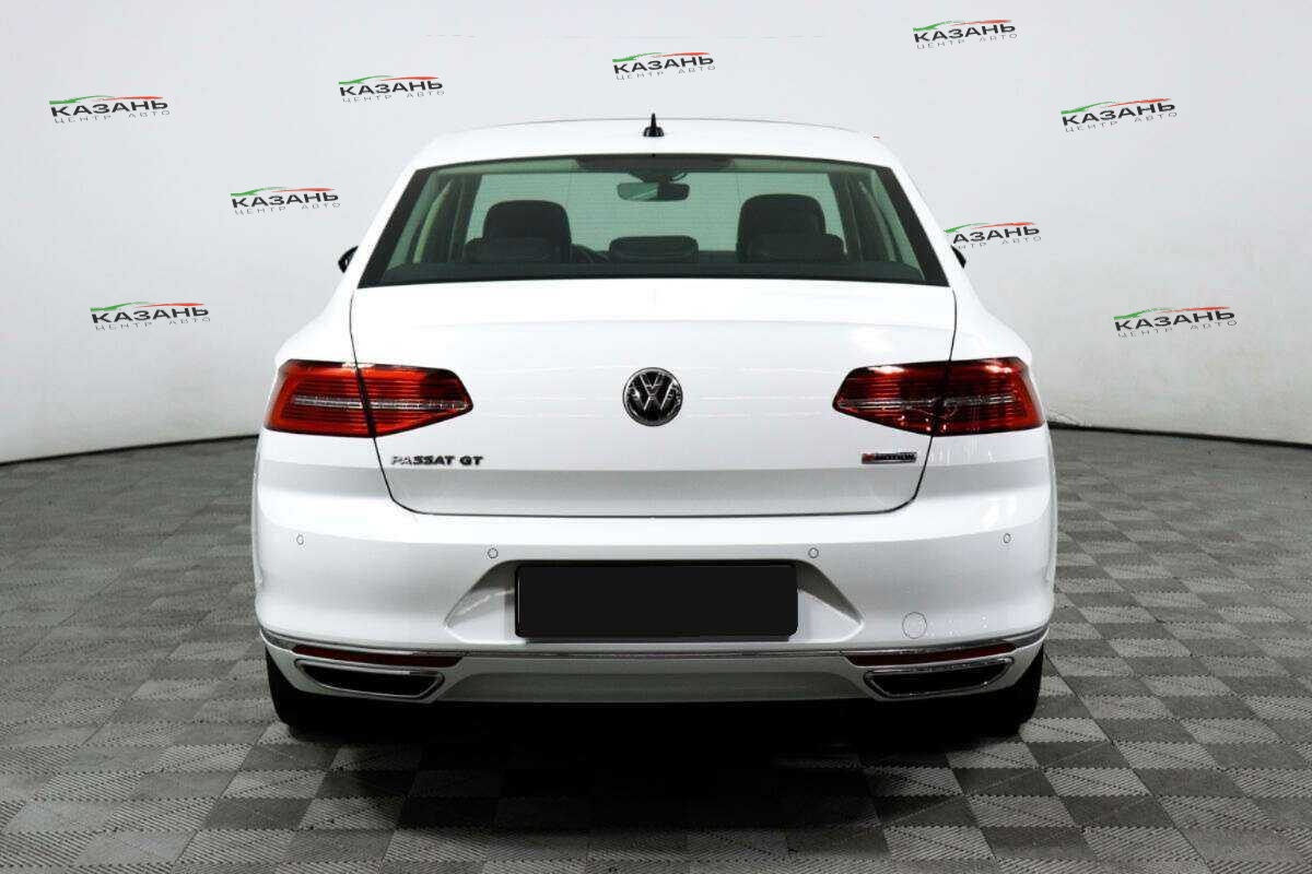Volkswagen Passat б/у, 2018, Роботизированная. Фото: #4