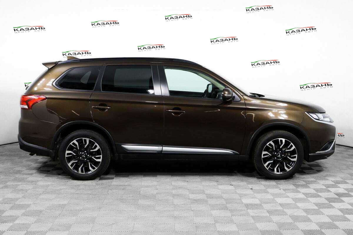 Mitsubishi Outlander б/у, 2022, Вариатор. Фото: #3