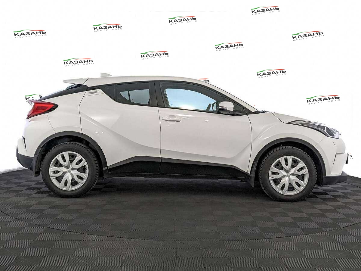 Toyota C-HR б/у, 2019, Механическая. Фото: #3