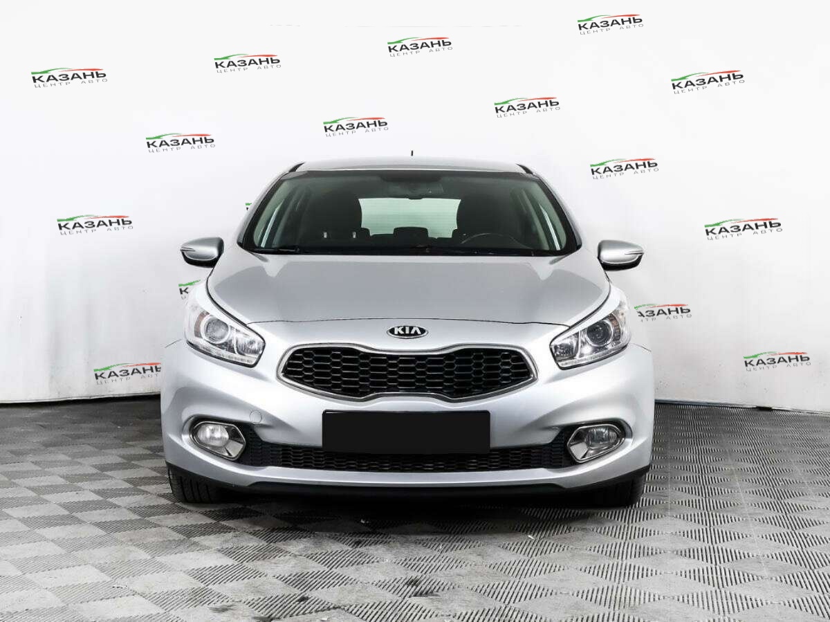 Киа Сид б/у, 2013, Автоматическая. Фото: #1