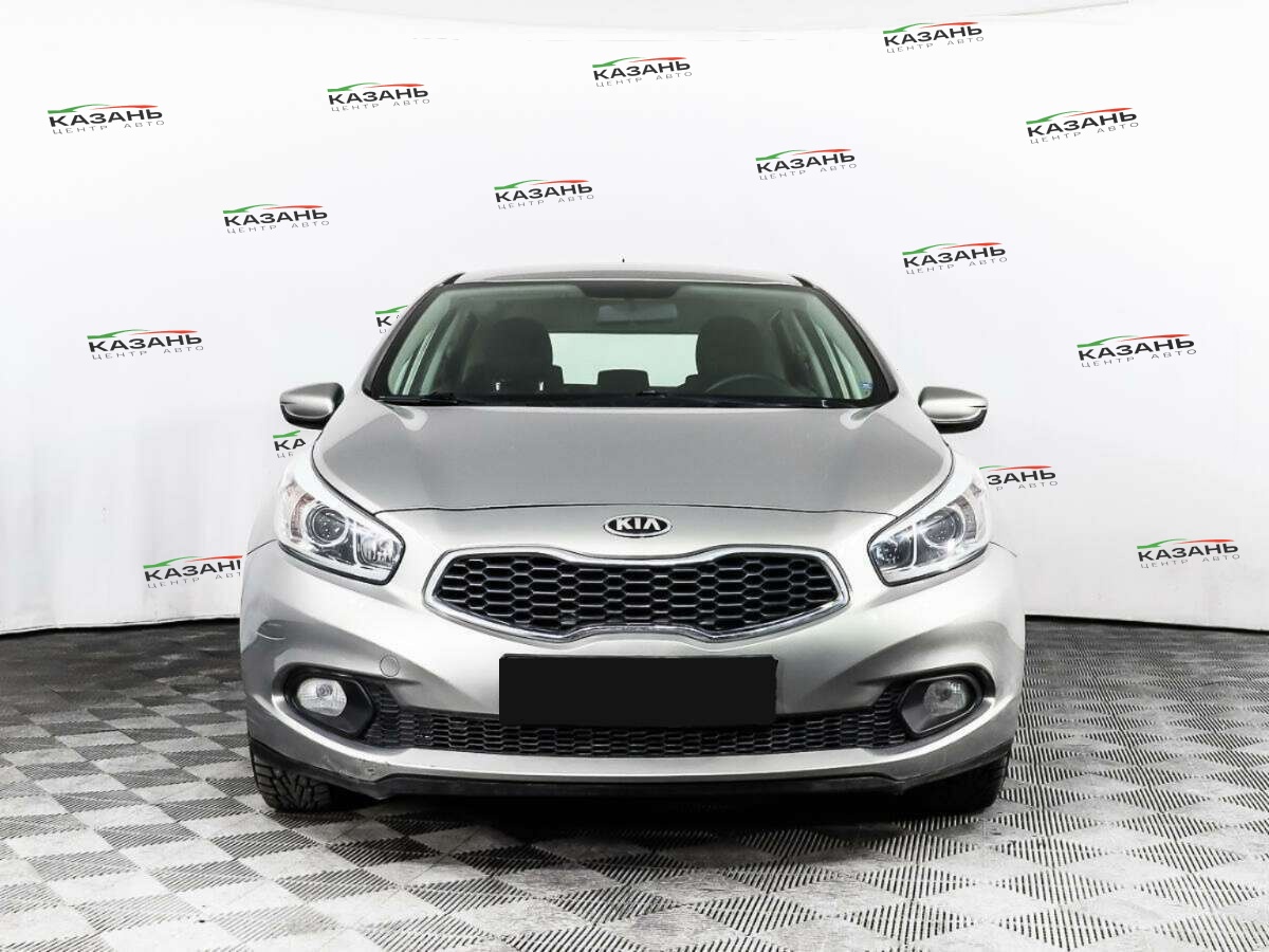 Киа Сид б/у, 2013, Механическая. Фото: #1