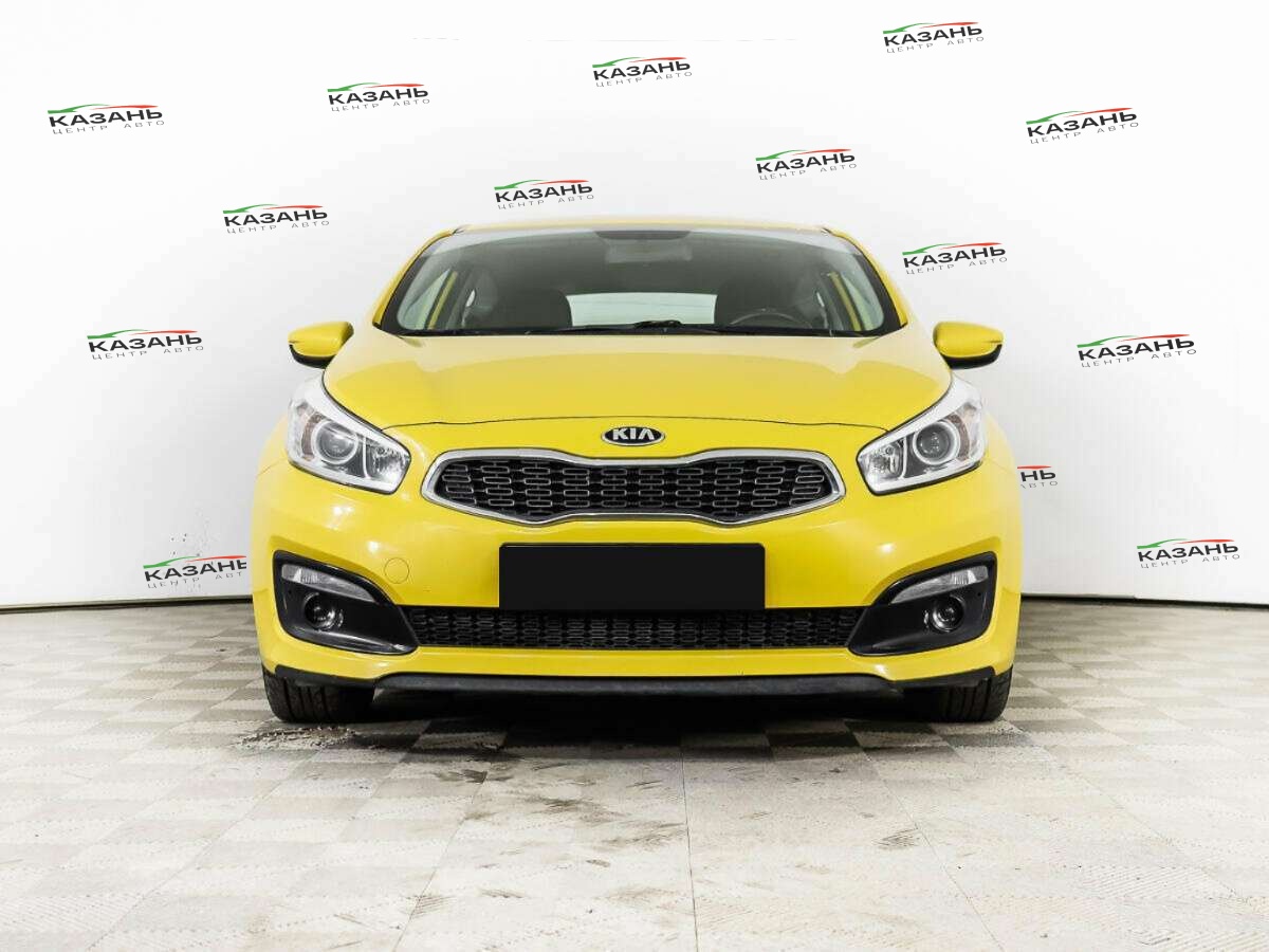 Киа Сид б/у, 2015, Механическая. Фото: #1